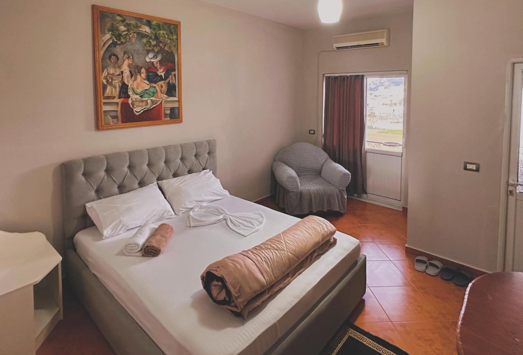 Hotel Belind Berat Extérieur photo